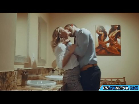 ❤️ Apabila awek berambut perang menggoda anda di tandas awam ️❌ Video persetan pada ms.porn-mate.ru ❌️